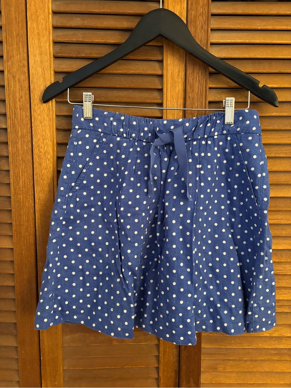 J. Crew 100% linen Blue Polka Dot shorts with Drawstring Waist size 0